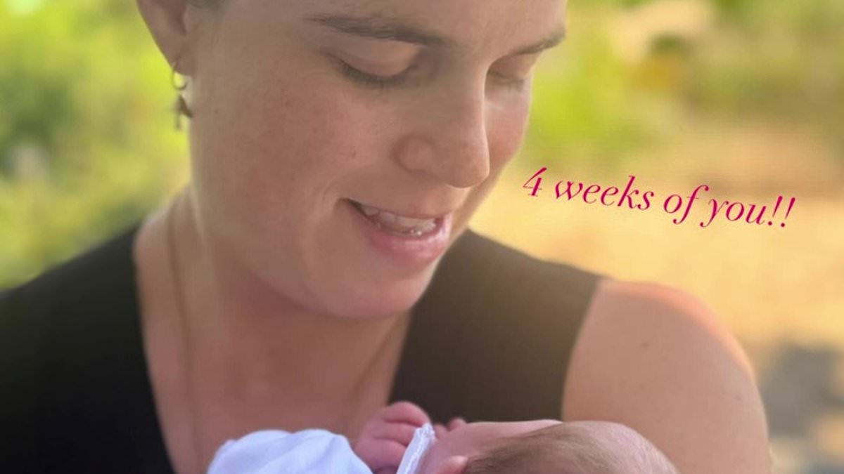 'Happy days with my babies': Princess Eugenie posts new photos showing her new daughter Adelaide with her two sons August and Ernest 1 e1dd78dee6921a6663af4df8cae8a666b30503231c57abdad4e475a059752515