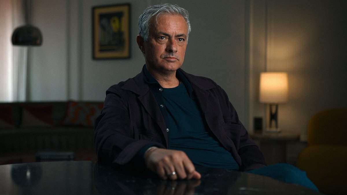 Jose Mourinho's Netflix documentary gives fans the chance to see a version of the Special One they have never seen before. It's a must-watch with added stardust from Sir Alex Ferguson, Zlatan Ibrahimovic and Co: TV REVIEW 1 e2f54f75d0304db7fbd88369fa50ad2bd8e4dd4f3e32a66fa8478af1552a437c