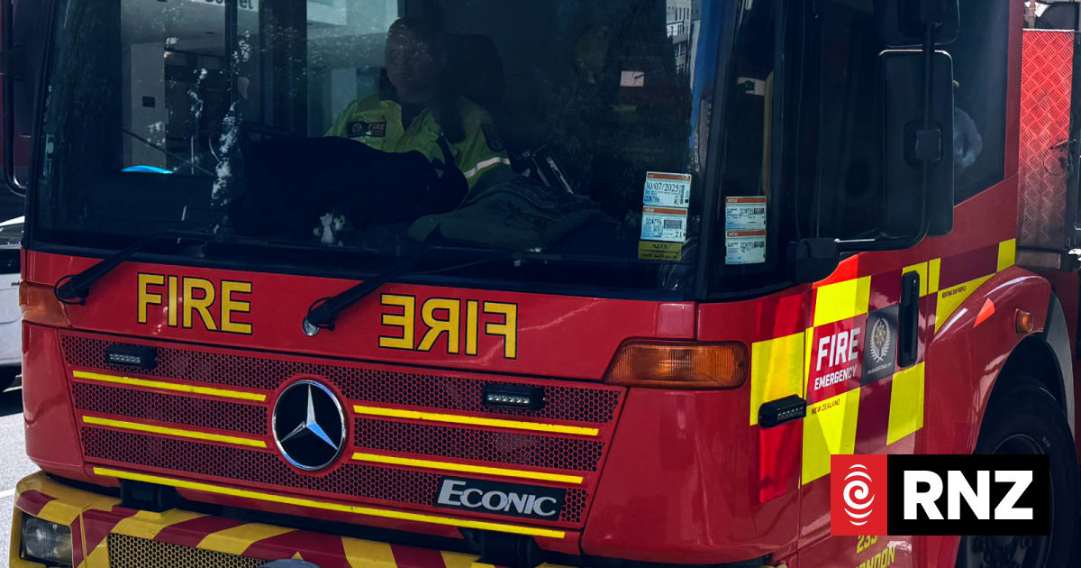 e40426b7712d9bf7a8cfe0aa10770e95a99fa8a7e7155331f104bd526165ad37