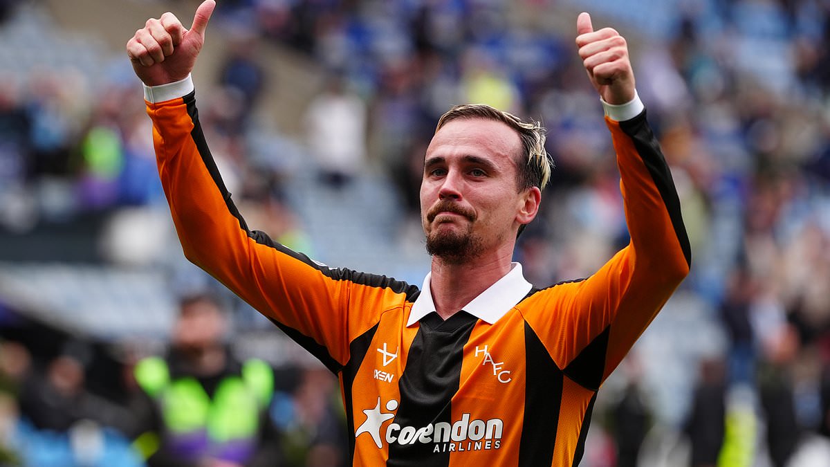Are you watching Joe Cole? High-flying Hull win second straight Premier League game with victory at Coventry after being written off by pundit - as jubilant fans joke about winning the title following perfect start 1 e9cafd07e9ab88b68aa3894f1c39ddfd6ff3d151b1d87dc7adbf402ba2f2bf12
