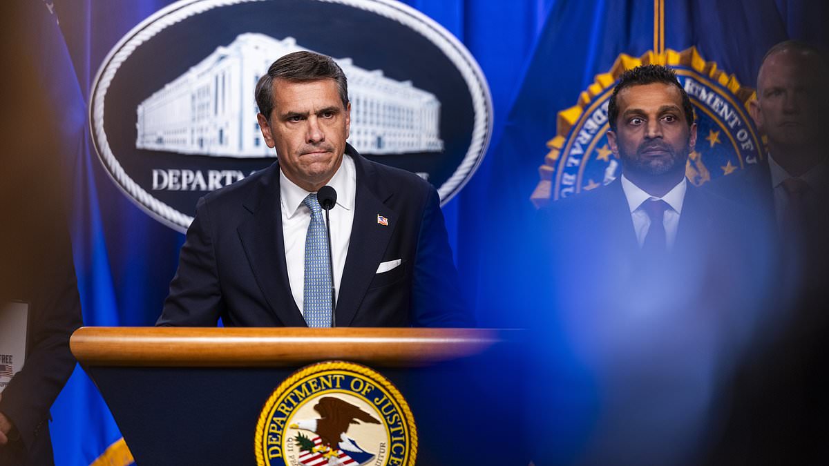 Chilling plot reveals Chinese 'cyber spies' hacked top Trump government agencies and the Senate 1 fc1292ef4b7014cbefb6d9f1ce96380c49f1d5b5eb83799f847fe7bbeb5db286