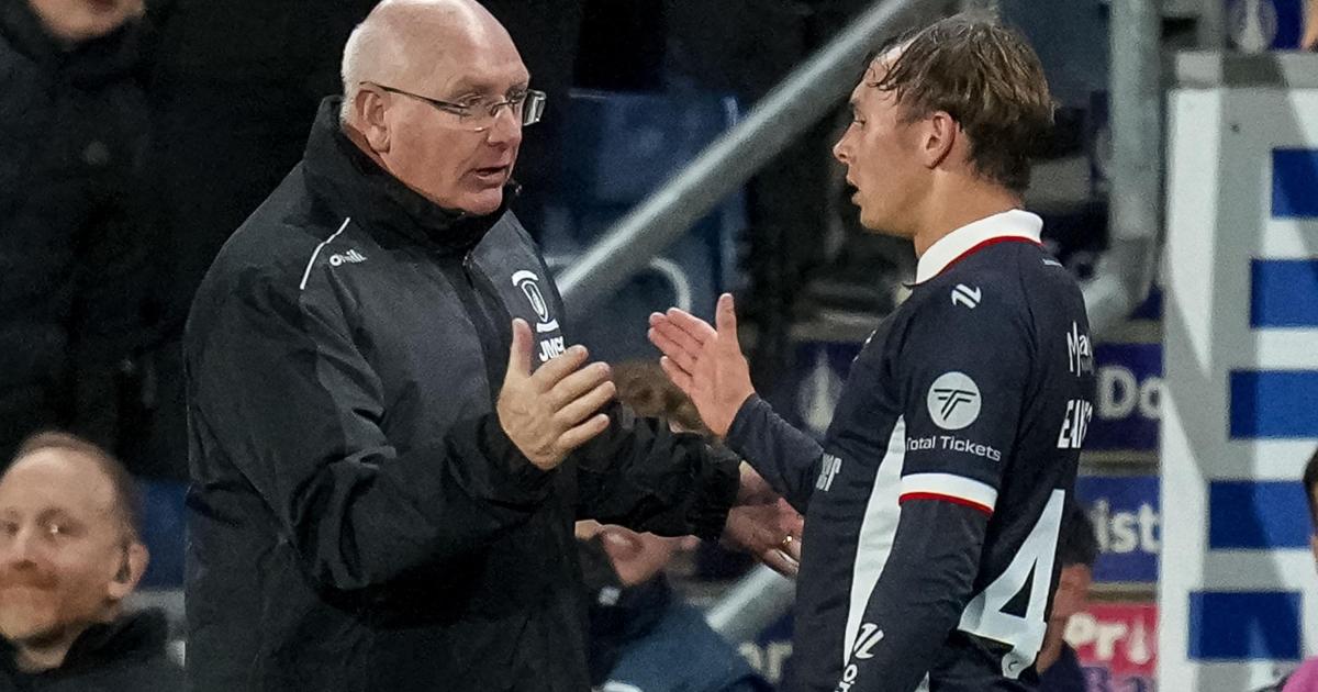 Falkirk 2-1 Hearts: Hosts halt visitors' nine-game unbeaten run with victory 1 0177af469a32d56fa1d09e156905a4181ed3bd2ad43c17a63f38bf9c82d8e5e8