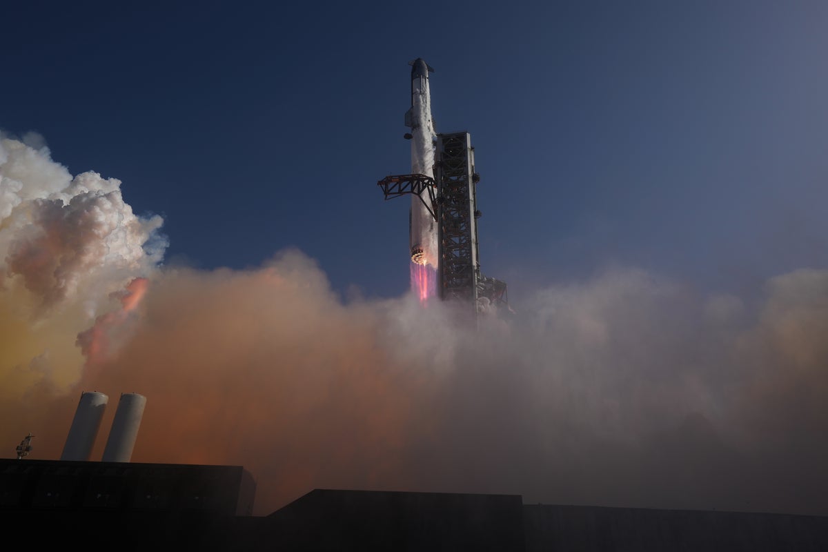 Judge won't block Trump administration from giving SpaceX acres of wildlife refuge in land swap 1 0aec974d361d24bb20dbc1f0980cdeddb6d48449abe9d463e5027ee7312455bb