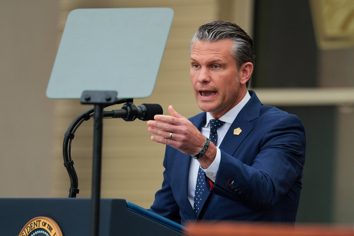 Hegseth accused of pressuring two rescued airmen to do interview with Bari Weiss’ ‘60 Minutes’ 1 0d2322172df16522ca98be4facbb75d4a2d4eb6858bd3751efd98c7a84dc4cb3