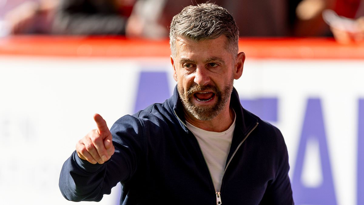 Tired excuses won't wash at Stephen Robinson's abject Aberdeen, but the blame can't be aimed solely at the manager this time around 1 0da9c1a39d4065b0b3be4594122ec76c6116ba7e6706fc8ba132217670843adb