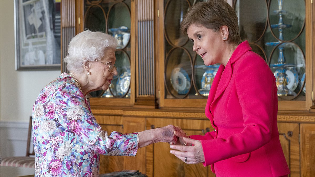 Britain should abolish the monarchy to 'free Prince George from a burden he has no choice over', says Nicola Sturgeon 1 0f909ab7f418faee8507edd91c7dc80993bded0d7931f8421c765617d62a324f