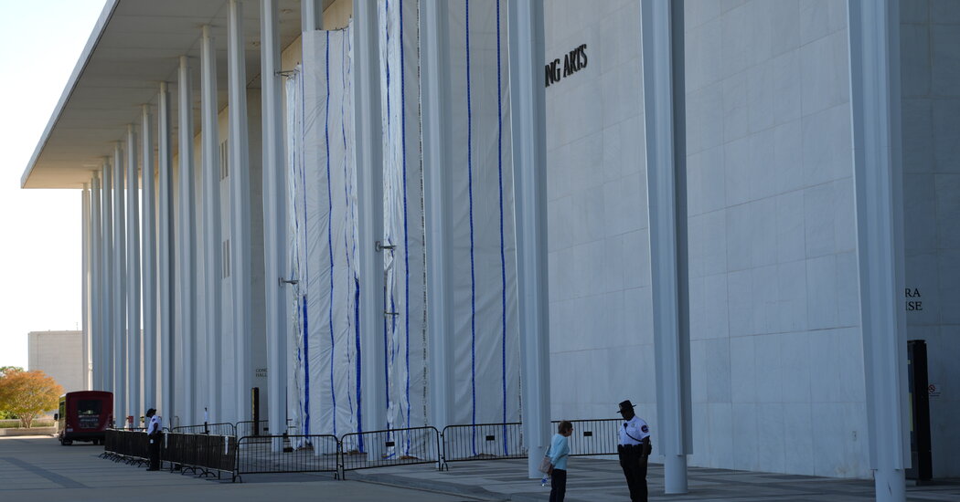 Kennedy Center Is in Limbo After Building Was Abruptly Shuttered 1 12de0cb78baa37f9b3eadd9f88152ea9023031ceaf1822a77620141d7f9cec82
