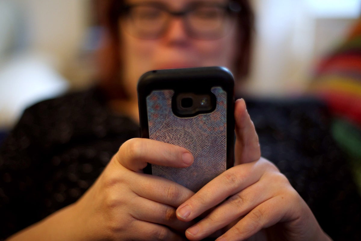 Almost two-thirds unaware what overdraft charges they face, survey indicates 1 13d9bfa529461841c24d032a6f9b700ac8fad9bcfe1831aec5a7dd355b0afee0