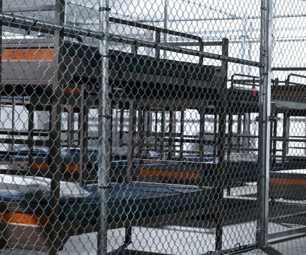 DHS Watchdog Faults Alligator Alcatraz Cages 1 13ddce00f2828a47922690ffc401265489b9518484cf4031c17eea2a9f75667f