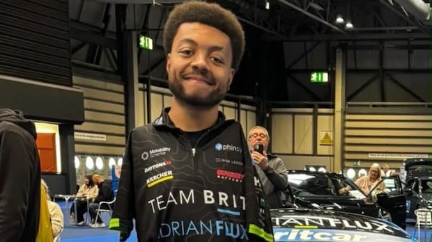 British driver born without arms hits the racetrack for the first time 1 15e4d7dc0fb04af9dca9f93bccf47041c44b99a4c31c8d6bd453696f205ef886