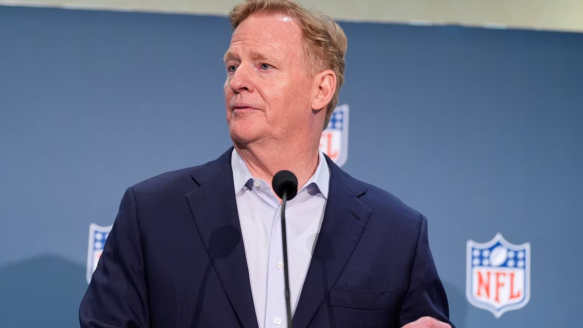 Robert Kraft delivers massive news on Roger Goodell's future to NFL owners just days before new season begins 1 1715cff06b787e00281150a5b061fc904132376b71a704665399c86e6be7fb6d