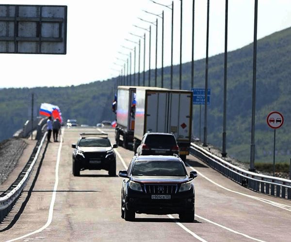 North Korea, Russia Open Their First Road Bridge, Symbol of Expanding Ties 1 19de7fa0918eead407a289844effdbab0ab877521be8f465ba1d0a8fb527e75b