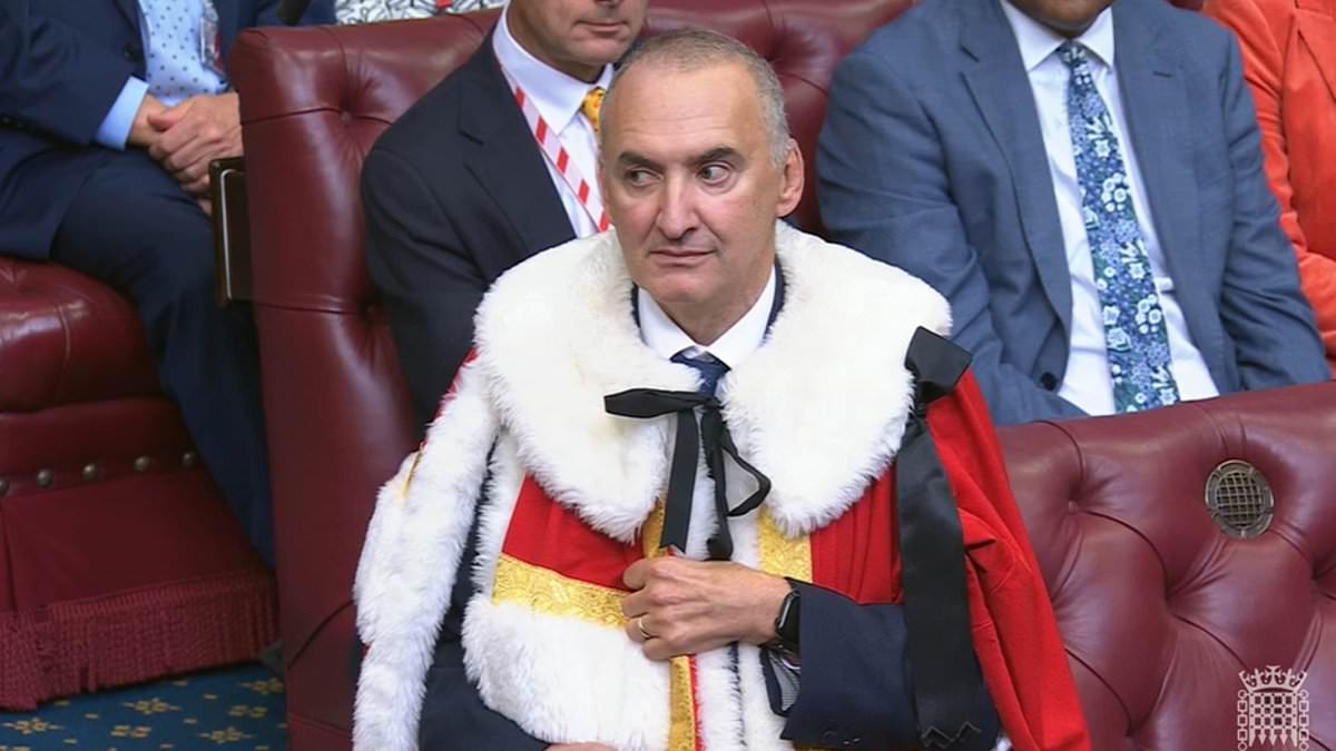 Welcome, Lord Payoff! Ex-Cabinet Secretary handed record £860k exit package by Starmer joins Lords… where he can claim £390 a day tax free 1 1a1277d5d0824a8df9abb96104728e9a3d4ab2f58a89843fb0598ff7baf7cd4d