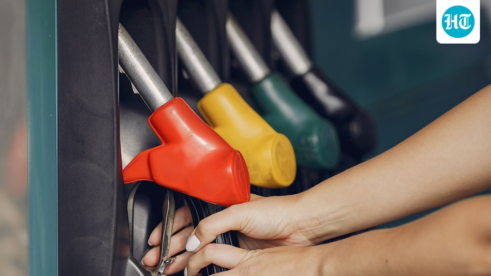 Why are US gas prices so high? What’s driving the $4.32 average before midterms 1 1b5d5bc18c6295acb7faff3605845fa5942c396f6617c8129cc87d52647cf2ef