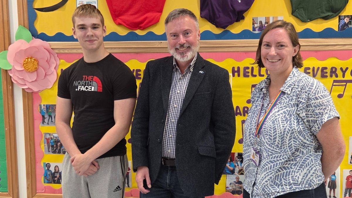 Stirling MSP pays visit to Raploch music project as charity celebrates new term 1 20a7c4f648efb3c039f6f14fa03bfe5d42fed28133d3aaad85aabf13c4a12d57