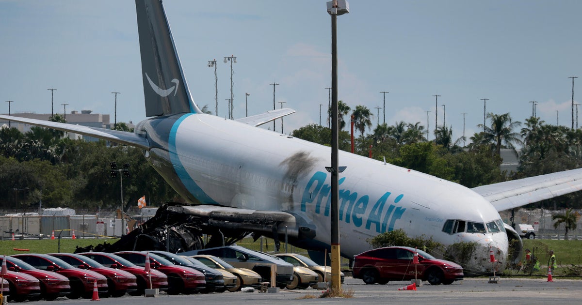Witness says pilot in Amazon crash was shaking afterward: "My career is over" 1 216034d8cf2848ed11f156c3ff1ddb15d0e4b3b024b66ea70d121c6aa0252e04 1