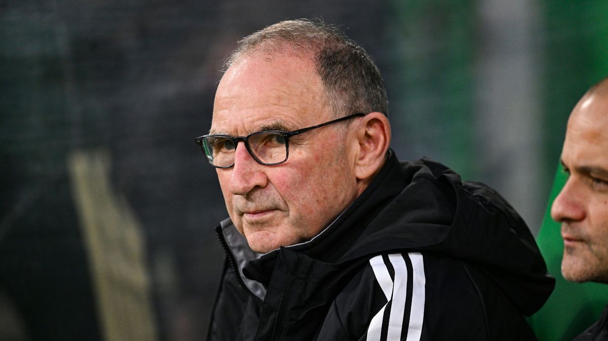Martin O'Neill races out of Celtic press conference as boss in frantic dash to beat Europa League transfer deadline 1 248d739049798a002fc13844f6044069ca031cb08660914eac1196a0d2427aa3