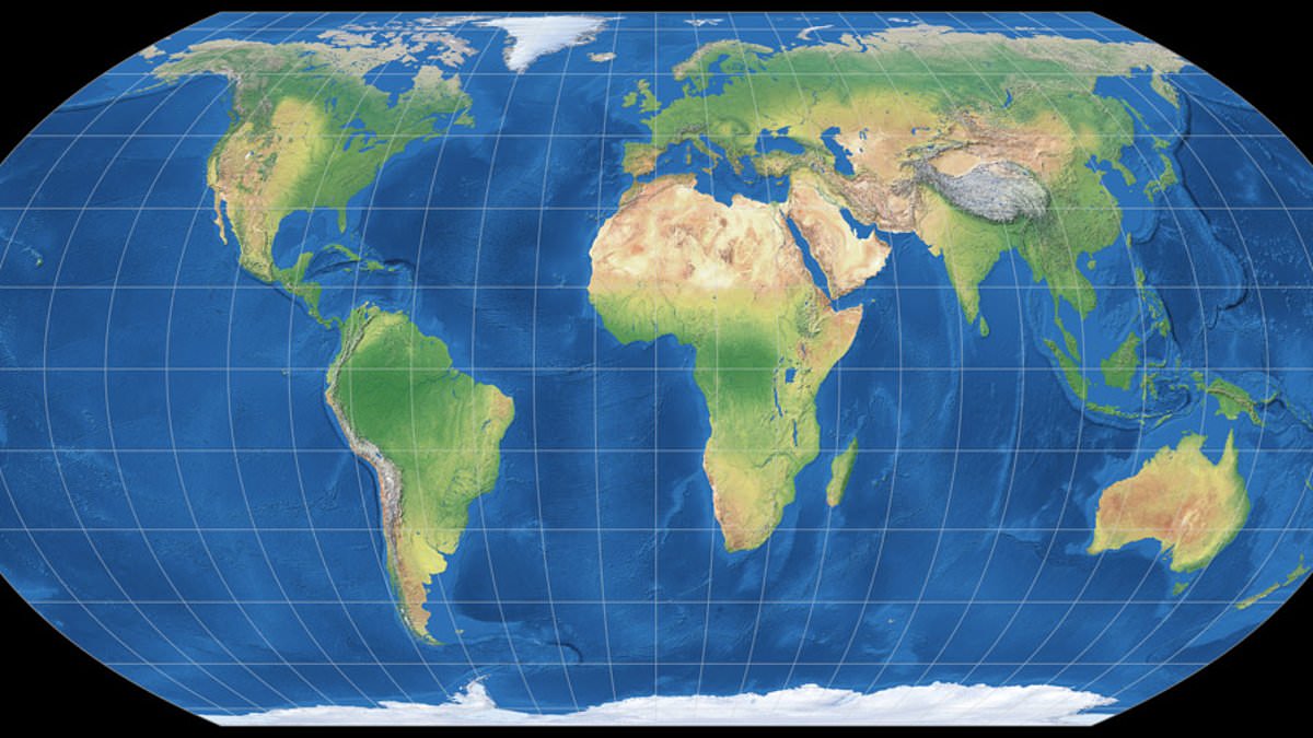 United Nations adopt new world map that shows Africa much bigger and cuts size of UK and US 1 25c1dbc23dc2351491666e86ee1f315a932f22af68b43ee9a24a07772c2e264e