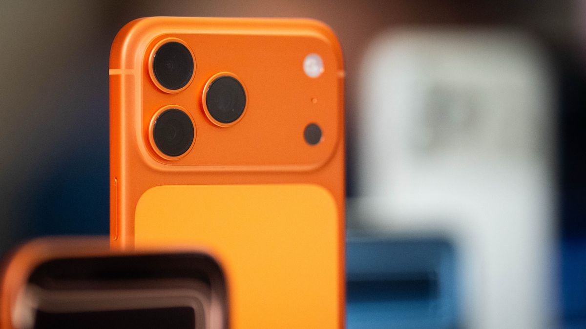 iPhone 17 Pro Max price plummets ahead of Apple's iPhone 18 launch event 1 268d456023e5d865b972f2678481663cc7f9caa4028d73150a4899ce9da628c2