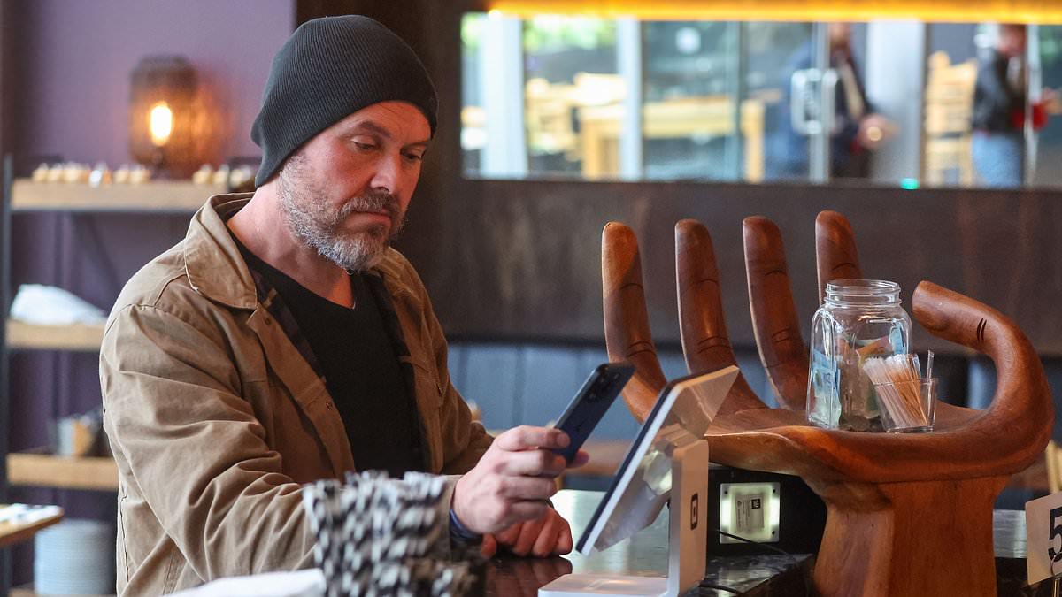 We tested the EatClub expenses loophole that lets employees pocket cash from client lunches - and it worked: Hospo insiders say it's happening everywhere 1 27ed92cb31e4694f99d9ffe95a766e75dccf0cee62970779f3c51f1a30121eeb