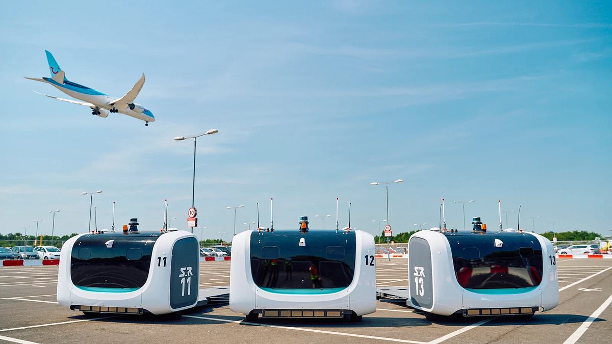 Gatwick rolls out robotic car parking for passengers flying away for at least five days 1 2b668fbb80c22898adfda0d81445b52c5ab4d4a2812052ad3b0dd4c1a3921fd9