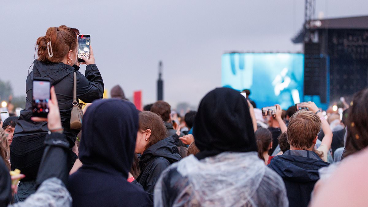 The end of no signal at festivals and gigs? Mobile network launches 'VIP lane' that promises priority access - but it comes at a price 1 2c3648dc88b7b8418b6624a2cbbeb906b60724ca327b33f9507195c3d6b5ac44