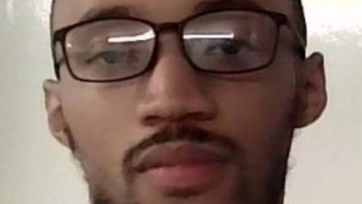 Manhunt launched after prisoner absconds as police warn 'do not approach' 1 2f45de3c6b958a91c1e97f054ff0bc85d4b06ae9914b842112f6ee98d07c689c