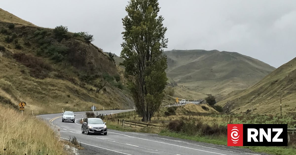 Urgent work to clear slip on SH1 through Weld Pass in Marlborough 1 2fac6c70efdd21631d59e442e4be8c0c0eb4e3a9535987ae6cb64c9d1c42ea88