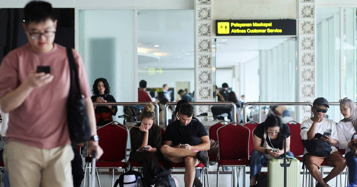 Indonesia reopens Jakarta airport, four others after Anak Krakatau ash clears 1 318f41a023d00d6ced6ddae3a2bdb4fa4f07841f99691dd802b58034529dd0eb