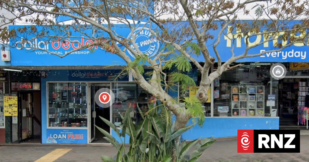 Teen gets 58 percent off his sentence after six armed robberies, burglaries across Auckland, Waikato, Rotorua 1 36801289846e8cbef369aa366df70e67968b6e7c780890d031ce9d3fe7e0e62b