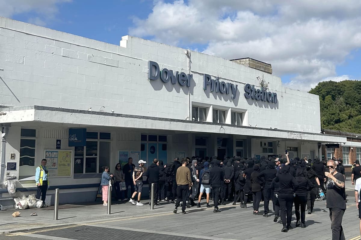 Politicians condemn anti-illegal migrant protests which blocked Port of Dover 1 3730f28c70647d9126b04e513eba562b4c6ed07d064fd8057b96711eb25c1acf