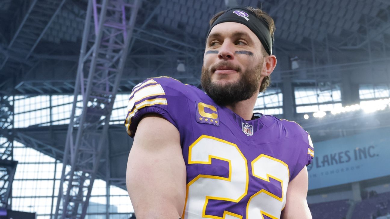 Vikes' Smith agrees to deal, back for 15th season 1 39bc3b7e428b9cb569325624f4b5301633381bdf1d79fb649d0ca2ae1e38071f