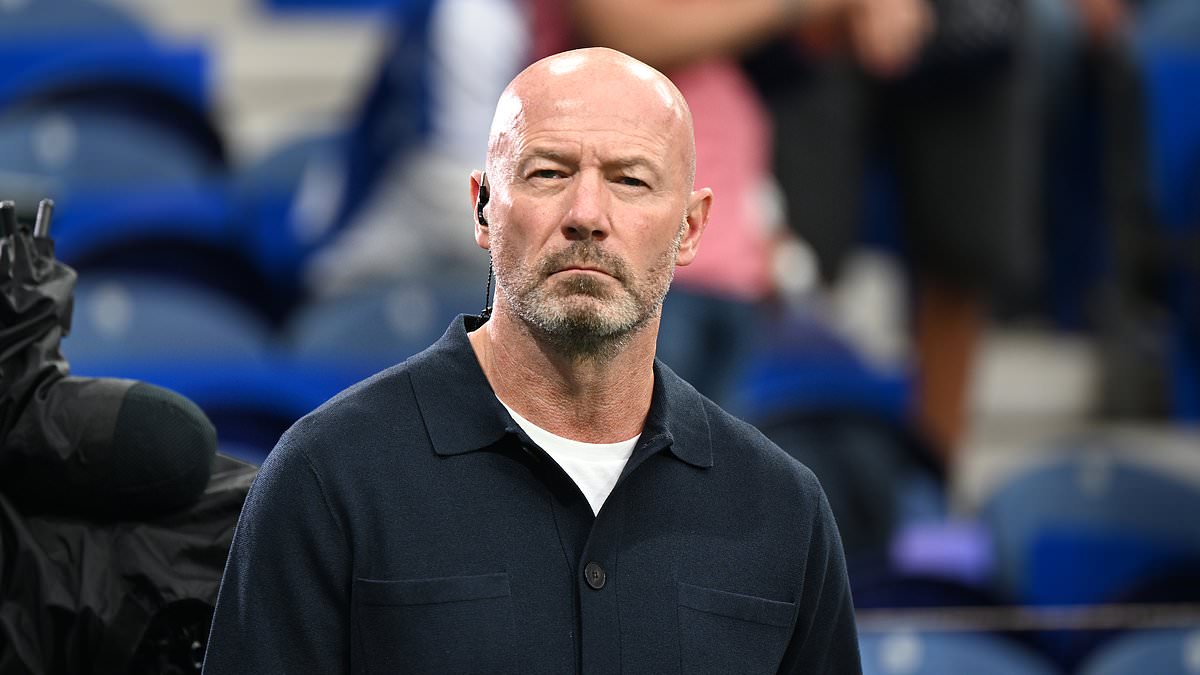 Alan Shearer brands Bruno Fernandes 'pathetic' for his role in Phil Foden's red card - and insists referee Michael Oliver was wrong to send off Man City star in Manchester derby 1 3a8e63f3bcf1291a752de709032ef892a232519cbda099263231287e0dbc3929