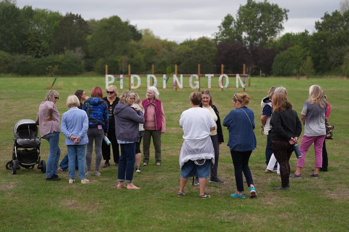 Oxfordshire village to hold symbolic referendum on independence from UK 1 3e0b8479384c8bcfc0d30c3104872422e43a8c3041c6b55b391c3a06bef4ac45