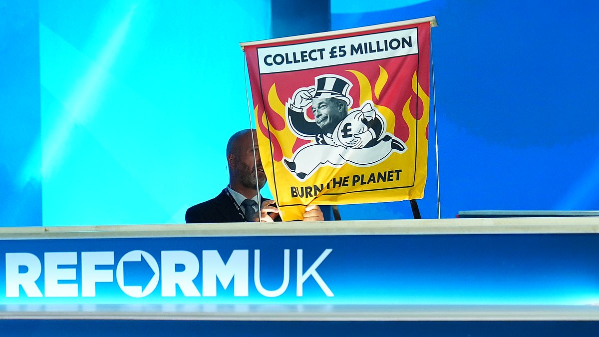Climate protesters hijack Reform conference stage with banner attacking Farage over opposition to Net Zero 1 43f14f0dcf4e16c1447113cc43d0c47c51ed67eaf03723b02c9b667d3b17dc12