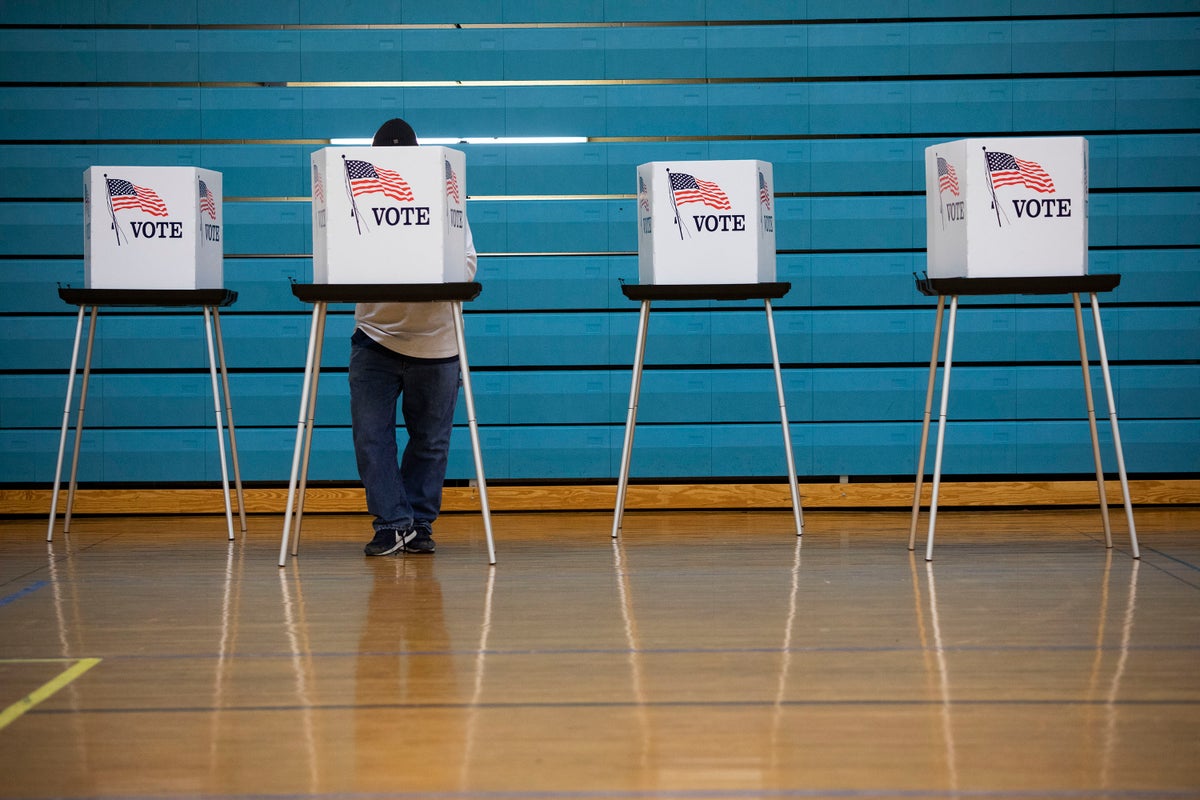 Democrats warn they are running out of money and can’t keep up with Trump before the midterms 1 48fcd0672b4a9bd51798e22e29397bf43fc38b1b581c4c80192d58f89f647fe6