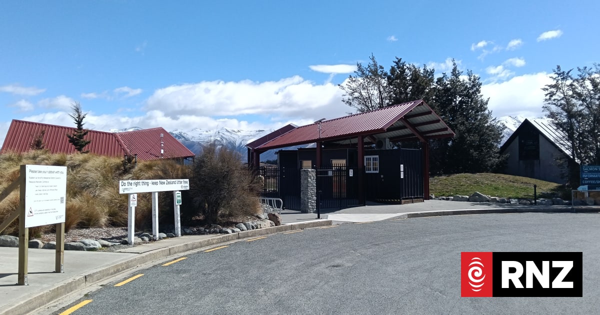 Visitors avoiding Mackenzie District paid toilets, leaving mess for council 1 507575940269ba65a18c3f51dc3283f3e61a4c1d34729cdb301d4e4119772b05
