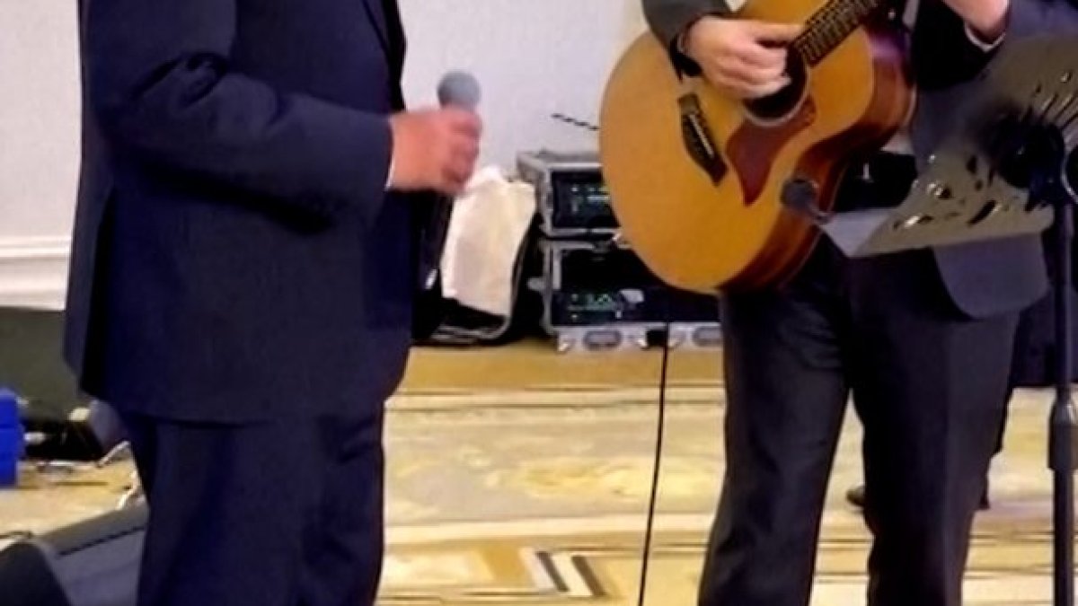 Leaders of Thailand and Singapore perform Beatles song, “Let It Be” 1 50c7d349130a7dff1f6bd6798a8a0139fd6fd7d8b5e9744b7c78c67884948e96