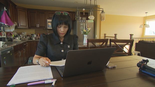 P.E.I. woman who lost nearly $10K in bitcoin scam wants bank to reimburse her money 1 51f23c734499c18708cf398dd84e2c62777498117021d86a770db8c19769713b