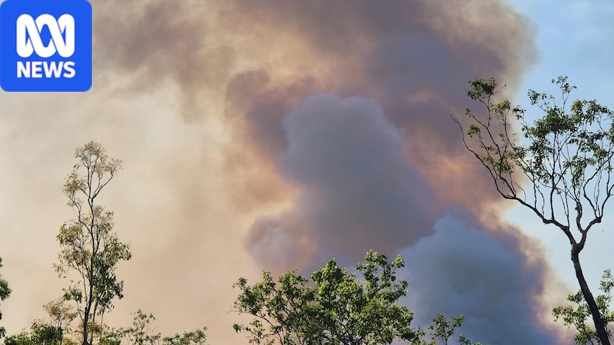 Emergency warning downgraded as crews bring Top End blaze under control 1 523a1280de28e9113a5df0d4d4b4fb9ba4240b8ad123a7bbe49d84e2d931bebe
