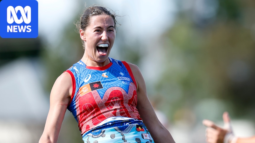 Bulldogs surge home to stun Swans, Kangaroos continue historic run 1 56fefe6f9013305cfca012abfc590b66c46417a26feb72e8c3e7298a46b5e2fb
