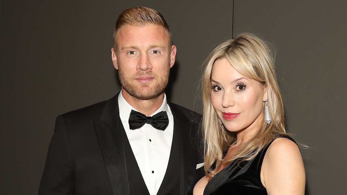 England cricket legend Andrew Flintoff puts stunning Cheshire mansion on the market for £6.75million - complete with its own cinema, swimming pool and games room - four years after his Top Gear car crash 1 580efc9414974dfc27340603c074ddd7754dbef20f5c3ad300d6f95d728bc328