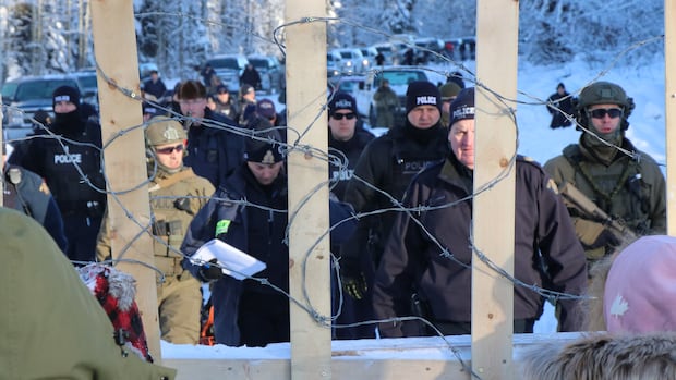 RCMP watchdog postpones report from 3-year review on B.C. protest policing due to snap election 1 5940cd67c45b7ea28c72e3ab1f7648b1715dfce5820ecf84186bc2b87e5ec190