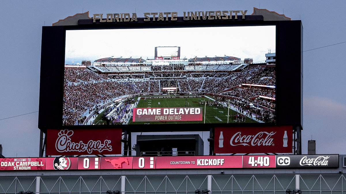 College football showdown descends into chaos after stadium suffers total power outage... before teams kick off without scoreboard or referee mics 1 594aac0621655b5dd79e3f0b4e6732464256de08f5aa7827646d9d59c66a6236