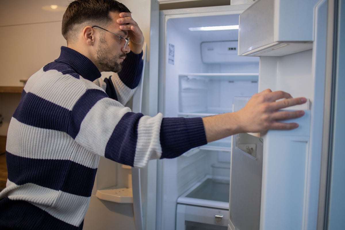 Students skipping meals and getting second jobs to meet living costs, report finds 1 5bbafe463f6f496b0152711279118b233f38932c80494a5e9d846495b5738d7b