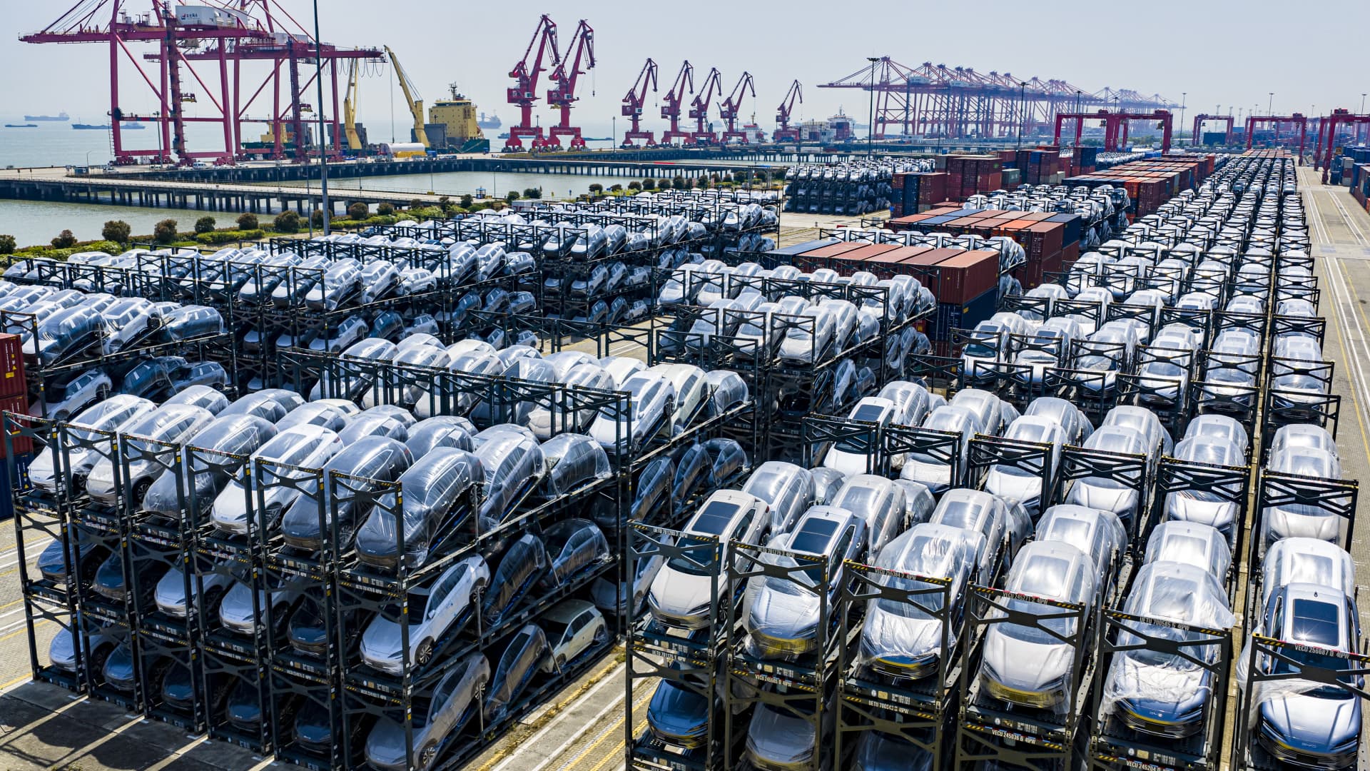 The U.S. is trying to reduce its reliance on China for batteries. Here's what it's up against 1 5e91d7b6aeeb82f8d2fe7b177721f0f2e100f1baf3be7e21cdb4538e027c285f