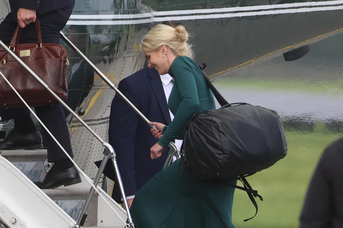 Trump team rants at reporter for pointing out Natalie Harp with president on Ireland visit 1 5f38e2ae6f74d84939909c8ce51c93446824e106fb1dce2fc7b79abdd751929c