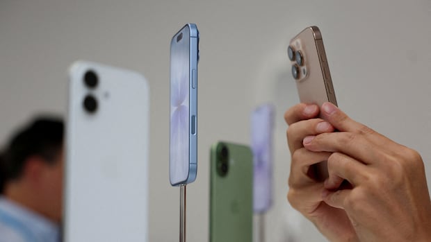 Apple expected to unveil pricey folding iPhone in its 1st major overhaul in a decade 1 627b68c8d724dd916ea7d2b0d39b0bfa6278a8bacf137dfddfdd22deea1e8028