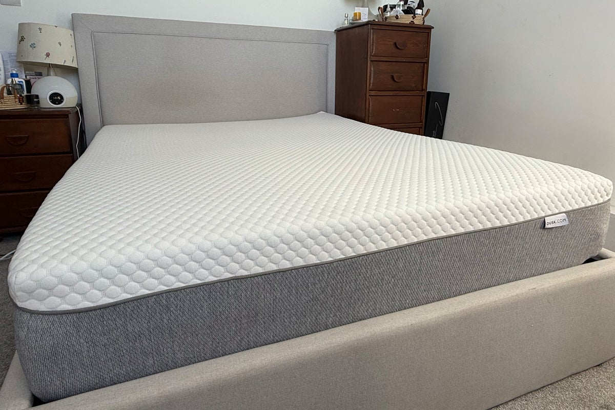 Dusk’s affordable memory foam mattress surpassed all my expectations 1 63bb779f23965295cb1b4b2d49fd84a0a825bcfeed98b343b05808ef7cc7a112
