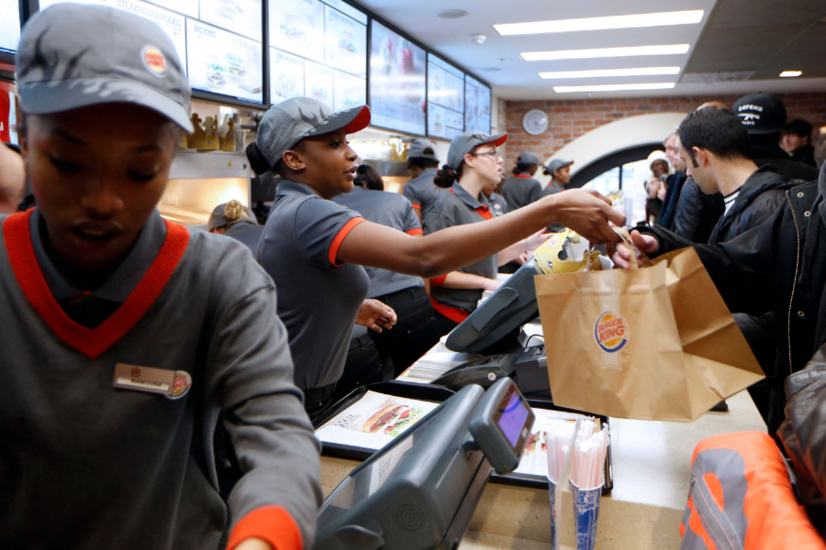 Fast food giants are reversing its course on AI as customers crave human connection 1 64f08a1dabaef036f4ef4ddba6ea0a6185ebfb840d51911786fbee995fc73f04 1